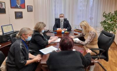 Депутаты Думы города проводят приёмы граждан по личным вопросам