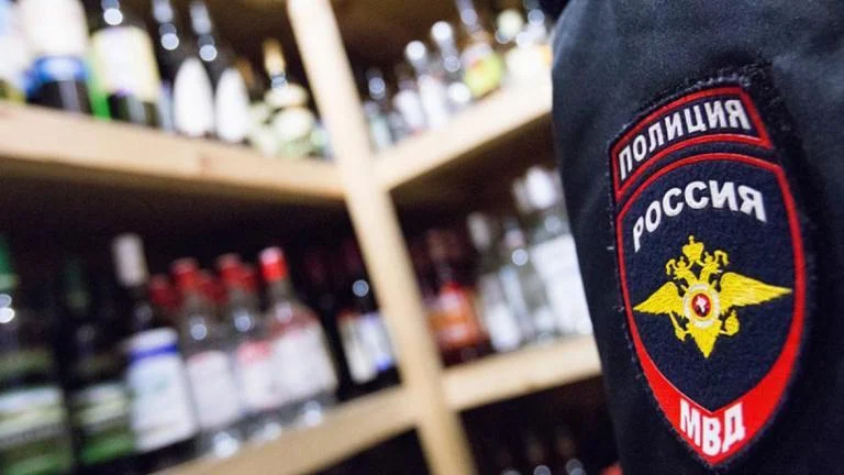 Безопасный город: Нижневартовские полицейские пресекли продажу контрафактного алкоголя