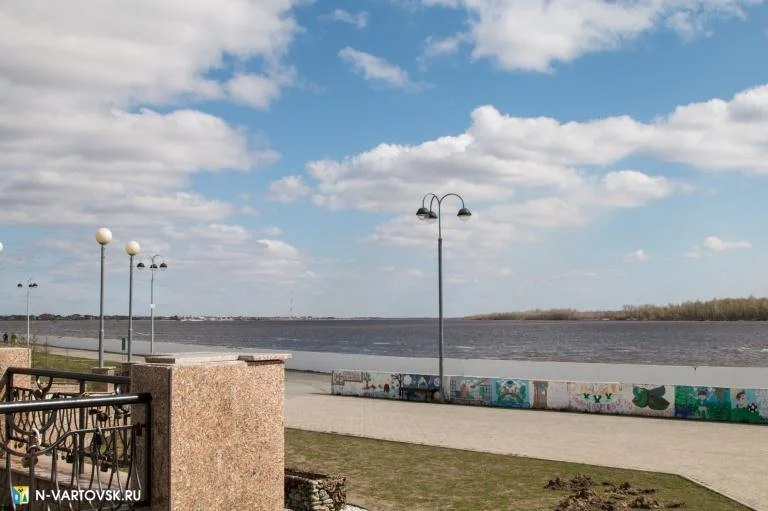 ВНИМАНИЕ: УРОВЕНЬ ВОДЫ В РЕКЕ ОБЬ 