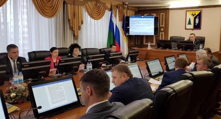Думские вести: ДЕПУТАТСКИЕ СЛУШАНИЯ: ПРАВИЛА БЛАГОУСТРОЙСТВА В ЮГРЕ БУДУТ ЕДИНЫМИ