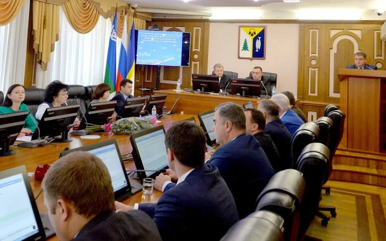 Думские вести: ДЕПУТАТЫ ГОТОВЯТСЯ К ОЧЕРЕДНОМУ ЗАСЕДАНИЮ ДУМЫ ГОРОДА