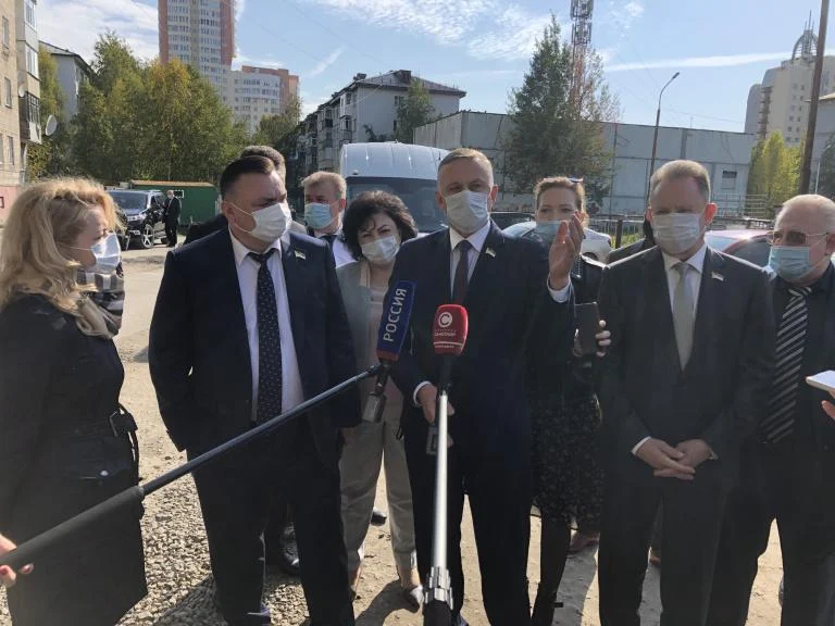 Думские вести: На депутатском контроле: пешеходные зоны возле школ