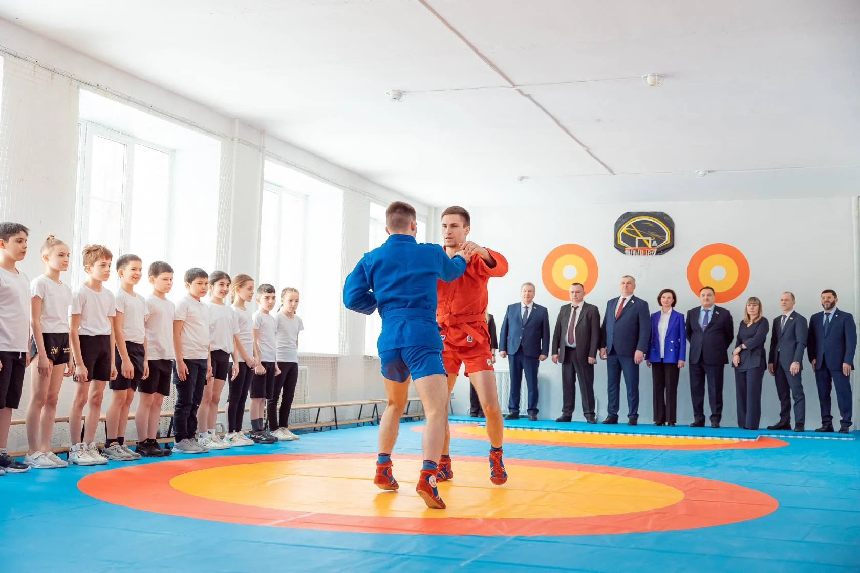 Думские вести: Самбо в школу!