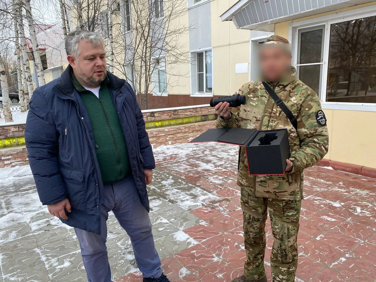 Помощь военнослужащим землякам объединяет вартовчан