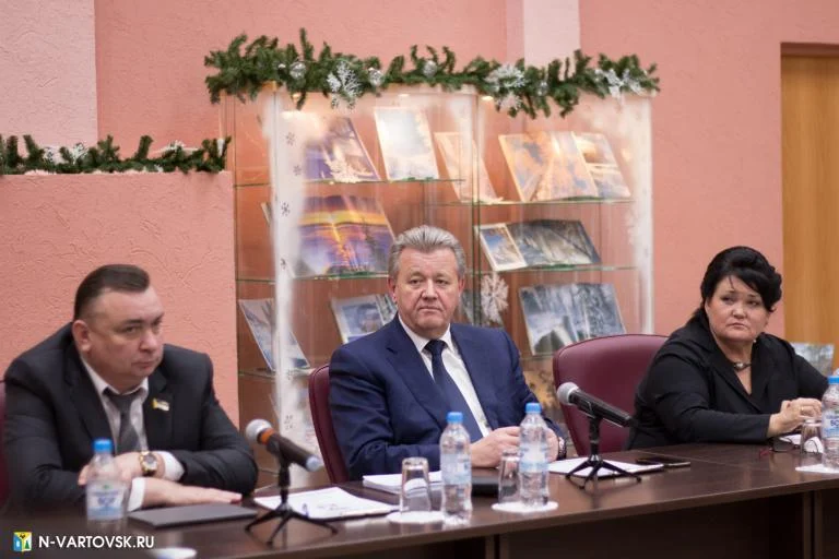 Вестник администрации: Василий Тихонов провел встречу с депутатами в новом формате / ФОТО /