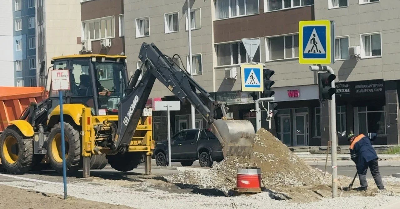 В Нижневартовске продолжается ремонт автомобильных дорог /ВИДЕО/