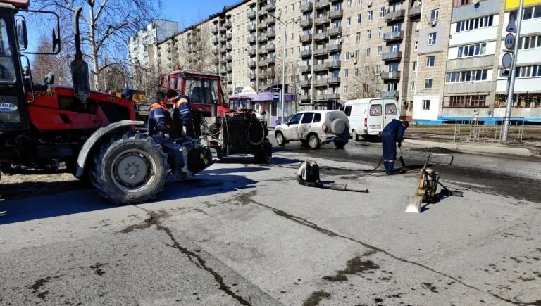 На дорогах устраняют аварийные участки /ИНФОГРАФИКА/