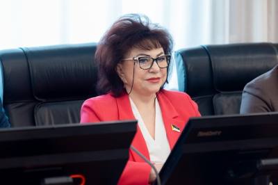 Нижневартовцы трижды доверили ей свои интересы Нижневартовцы трижды доверили ей свои интересы