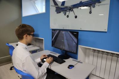 Ученики Лицея №2 получают навыки программирования