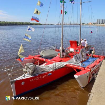 В Нижневартовск прибыла экспедиция из Бердска /ФОТО/ В Нижневартовск прибыла экспедиция из Бердска /ФОТО/