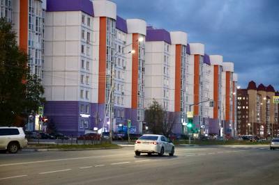 Нижневартовск стал светлее: на улице 60 лет Октября завершилась модернизация освещения