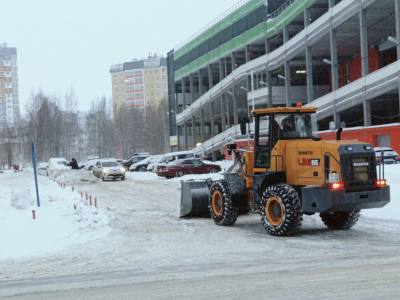 Ведутся снегоуборочные работы Ведутся снегоуборочные работы