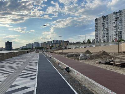 На набережной реализуют новый стандарт благоустройства На набережной реализуют новый стандарт благоустройства