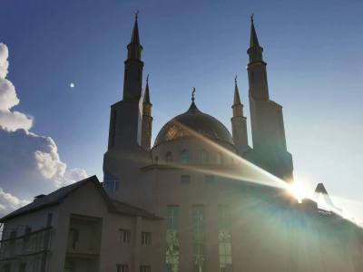 Поздравление главы города Дмитрия Кощенко с праздником Ураза-байрам!