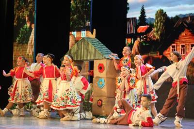 Сила в многообразии