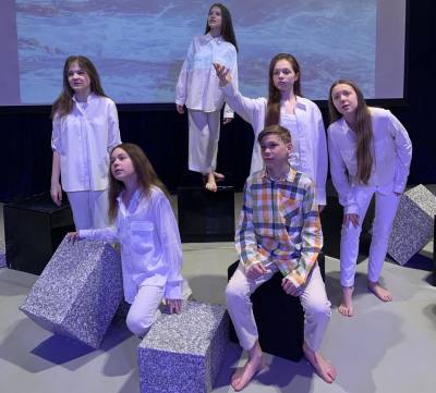 Драматический спектакль «Один»