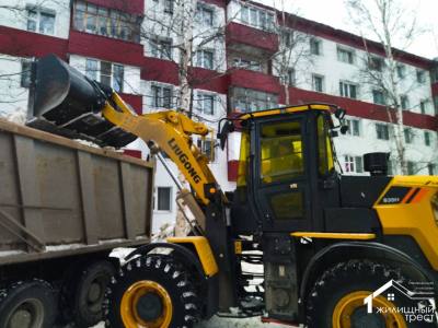 Дорожные бригады патрулируют улицы Дорожные бригады патрулируют улицы