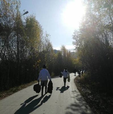 Акция по сбору мусора «Чистые игры» Акция по сбору мусора «Чистые игры»