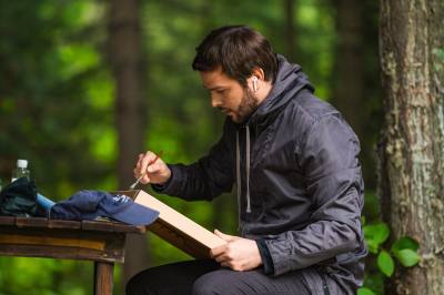 Художник из Нижневартовска представит инсталляцию о Севере в Красноярске