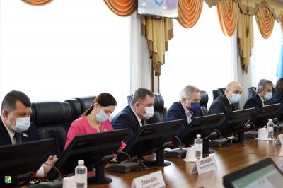 Власти Нижневартовска взяли на особый контроль социально значимые вопросы Власти Нижневартовска взяли на особый контроль социально значимые вопросы