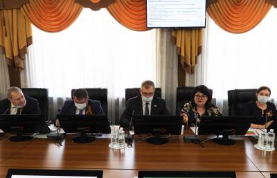 На депутатском контроле: реализация проектов Карты развития Югры