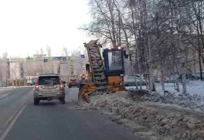 Ведётся уборка снега Ведётся уборка снега