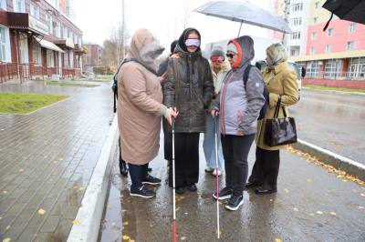 Белая трость – символ незрячего человека  