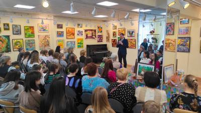 Выставка-конкурс декоративно-прикладного искусства "Навстречу друг другу" 