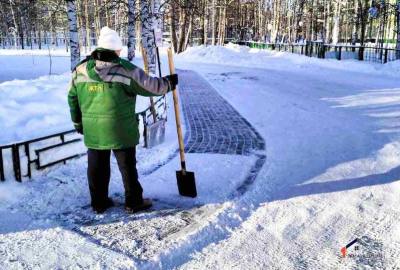 Ежедневная уборка территорий от снега /ФОТО/ Ежедневная уборка территорий от снега /ФОТО/