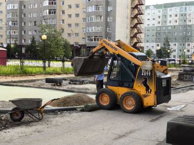Марафон благоустройства: по решению жителей меняются придомовые территории /ФОТО/ Марафон благоустройства: по решению жителей меняются придомовые территории /ФОТО/