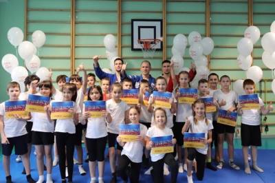 В Нижневартовске успешно реализуют Всероссийский образовательный проект «Самбо в школу» /ФОТО/