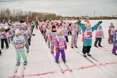  Более тысячи вартовчан стали участниками «Лыжни для всех»