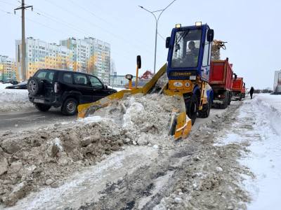 Ежедневная уборка снега в микрорайонах и на дорогах   