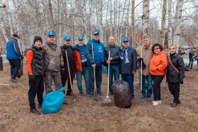 Вартовчане приняли участие в общегородском субботнике Вартовчане приняли участие в общегородском субботнике
