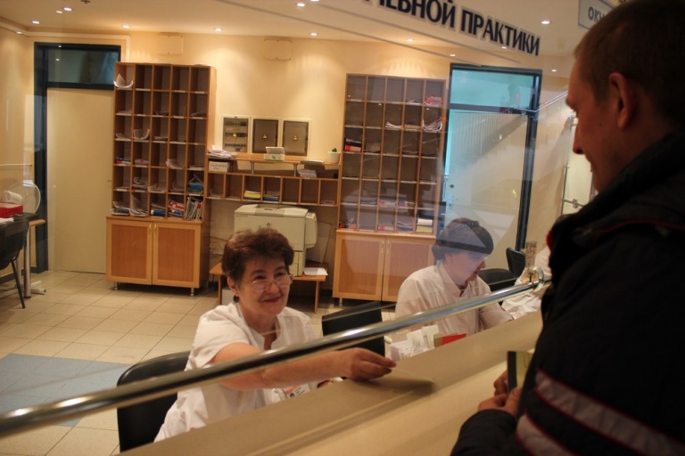 регистратура 4 поликлиники нижневартовск. номер телефона поликлиники. 105 поликлиника красносельского. номер телефона 2 поликлиники регистратура. электронная регистратура в больнице.