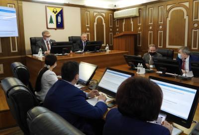 Депутаты обсудили исполнение протокольных поручений