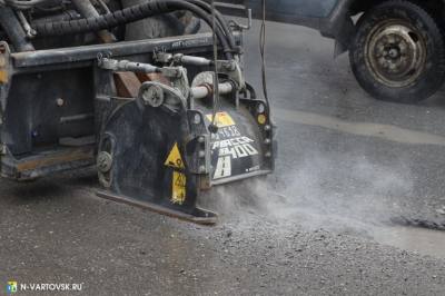 На дорогах города начался ямочный ремонт На дорогах города начался ямочный ремонт