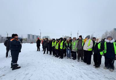Нижневартовские спасатели провели учения на льду