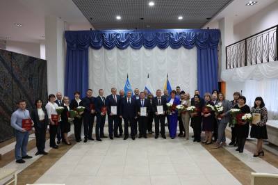 Вартовчанам вручили награды /ФОТО/ Вартовчанам вручили награды /ФОТО/