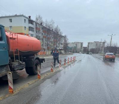 Коммунальные и дорожные службы готовят город к тёплому сезону Коммунальные и дорожные службы готовят город к тёплому сезону