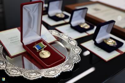 Губернатор Наталья Комарова наградила вартовчан / ФОТО Губернатор Наталья Комарова наградила вартовчан / ФОТО