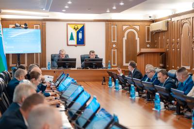 Состоялись первые после «летних каникул» совместные заседания профильных комитетов Думы города Нижневартовска.