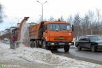 Работы по очистке и вывозу снега в Нижневартовске усилят /ФОТО/