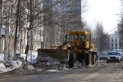 Механическая уборка и ручной труд: ежедневная уборка города 