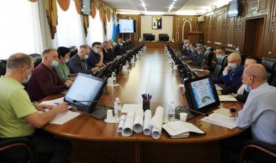 В Нижневартовске обсудили перспективы продолжения строительства ул. Героев Самотлора