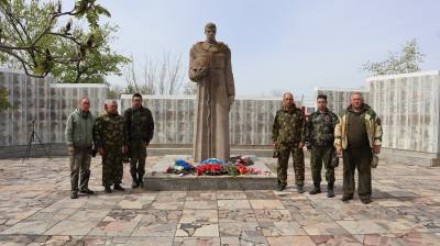 Помним и чтим своих защитников. Вартовчан объединила патриотическая акция /ФОТО/