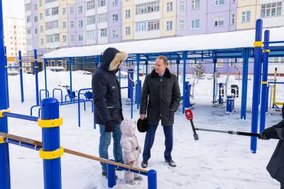 Народные избранники проверили содержание городских спортплощадок в зимний период времени