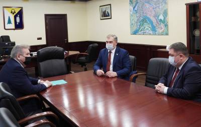 Борис Хохряков встретился с руководством Нижневартовска Борис Хохряков встретился с руководством Нижневартовска