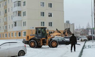 Ведутся снегоуборочные работы Ведутся снегоуборочные работы