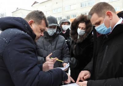 В основе маршрута рабочей поездки депутатов - обращения жителей